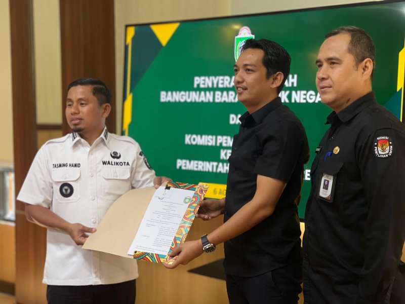 PENYERAHAN HIBAH BANGUNAN BMN DARI KOMISI PEMILIHAN UMUM KEPADA PEMERINTAH KOTA PAREPARE