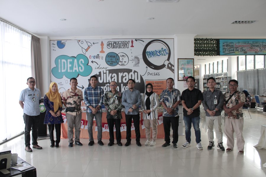 KPU KOTA PAREPARE MELAKUKAN AUDIENCE DENGAN KEPALA DINAS PERPUSTAKAAN KOTA PAREPARE