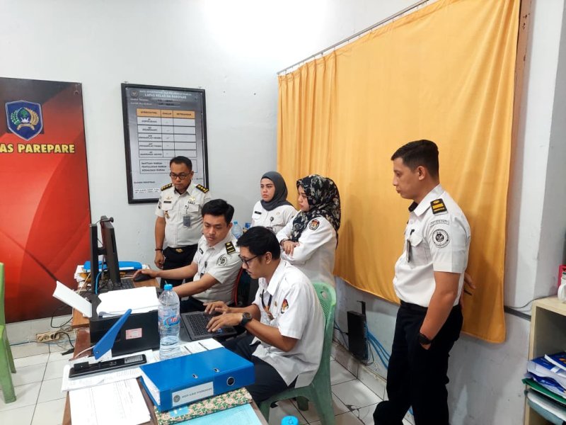 Memetakan Pemilih, Mengawal Hak Demokrasi : KPU Parepare Sambangi Lapas
